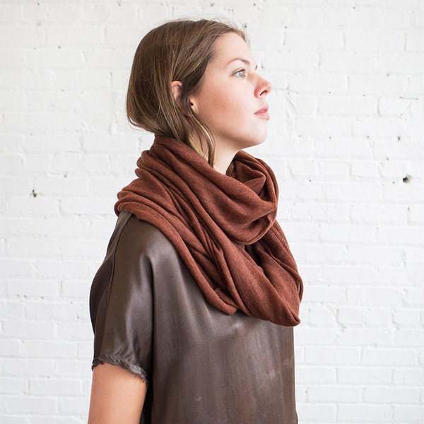 Schai Infinity Feather Cashmere Scarf Dark Rust Schai Infinity Feather Cashmere Scarf Dark Rust