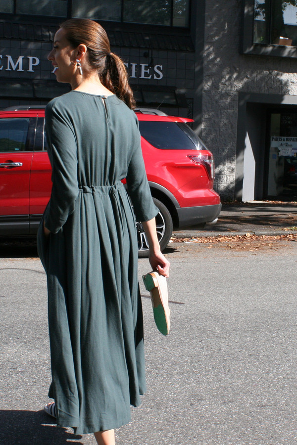 BLACK CRANE PLEATED DRESS BLACK CRANE PLEATED DRESS