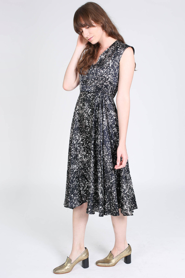 No.6 Store V neck dress in black/white spray No.6 Store V neck dress in black/white spray
