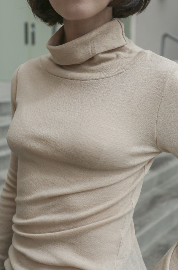 Baserange Tripoli Turtleneck in Carl Johan Nude Baserange Tripoli Turtleneck in Carl Johan Nude