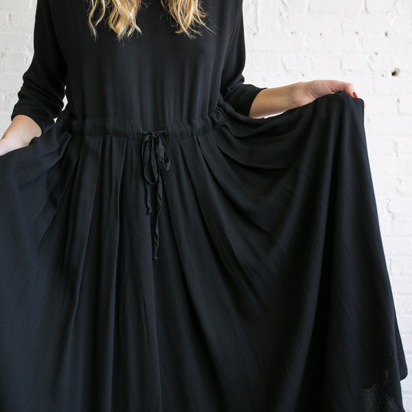 Black Crane Pleated Dress Black Crane Pleated Dress