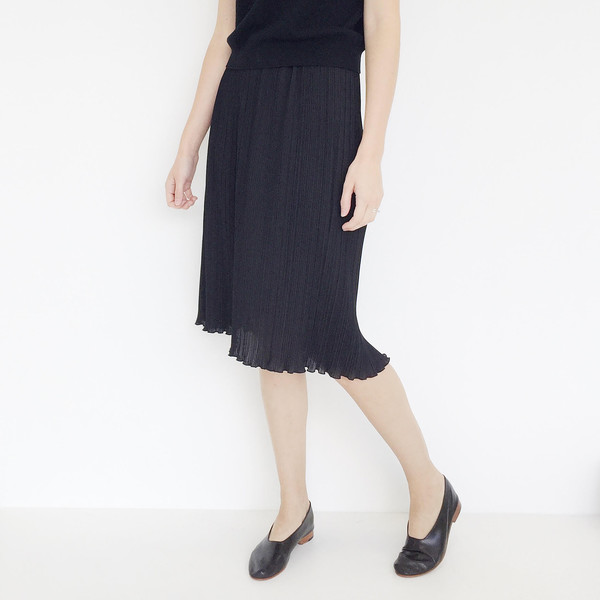 Johan Vintage Black Pleated Skirt Johan Vintage Black Pleated Skirt
