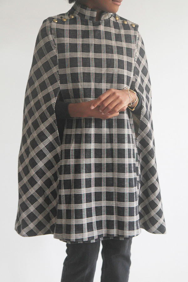 The Shudio Vintage Black and White Plaid Cape The Shudio Vintage Black and White Plaid Cape