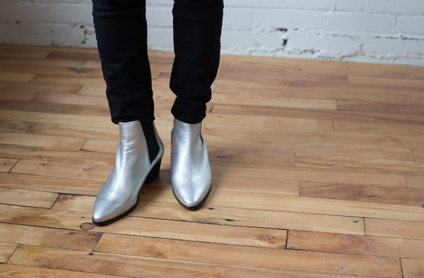 L'Intervalle Gaga Chelsea Boots (Silver) L'Intervalle Gaga Chelsea Boots (Silver)