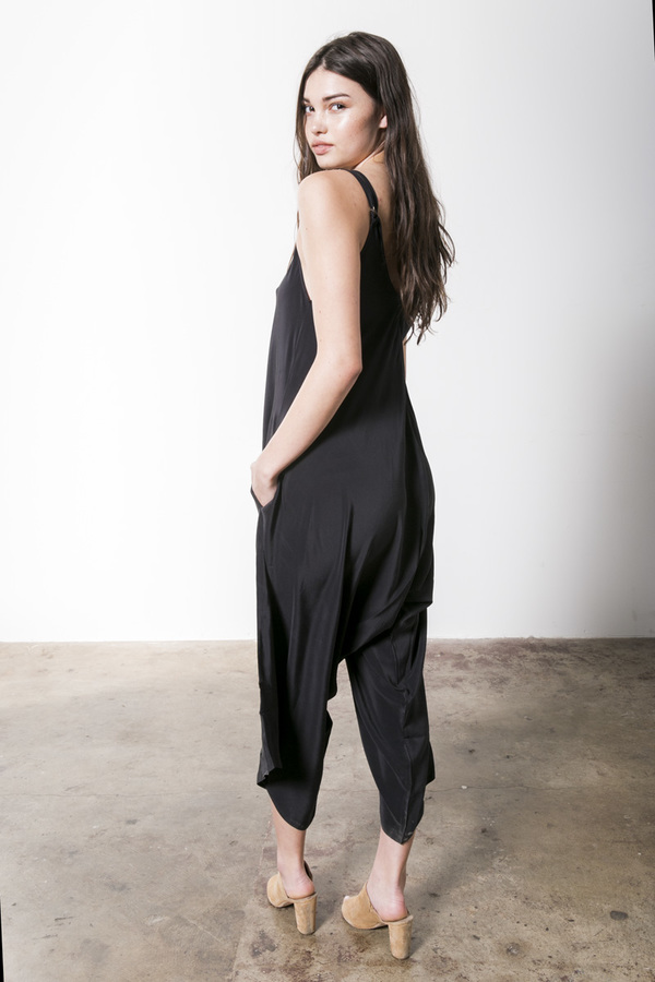 Rujuta Sheth NOIR JUMPER Rujuta Sheth NOIR JUMPER