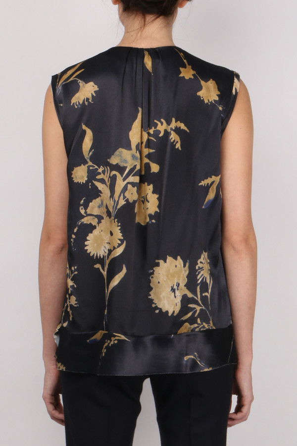 Pomandere Sleeveless Floral Top Pomandere Sleeveless Floral Top