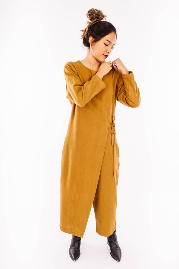 Black Crane Folding Jumper (Gold Brown) Black Crane Folding Jumper (Gold Brown)