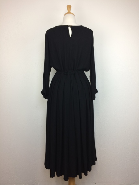 Black Crane Pleated Dress Black Crane Pleated Dress