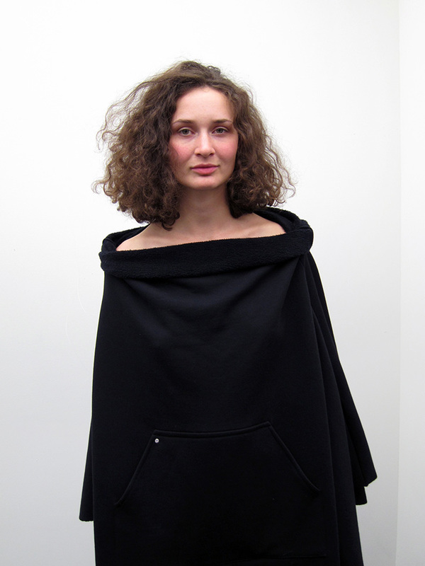 BLESS Sweaterponcho, Black BLESS Sweaterponcho, Black