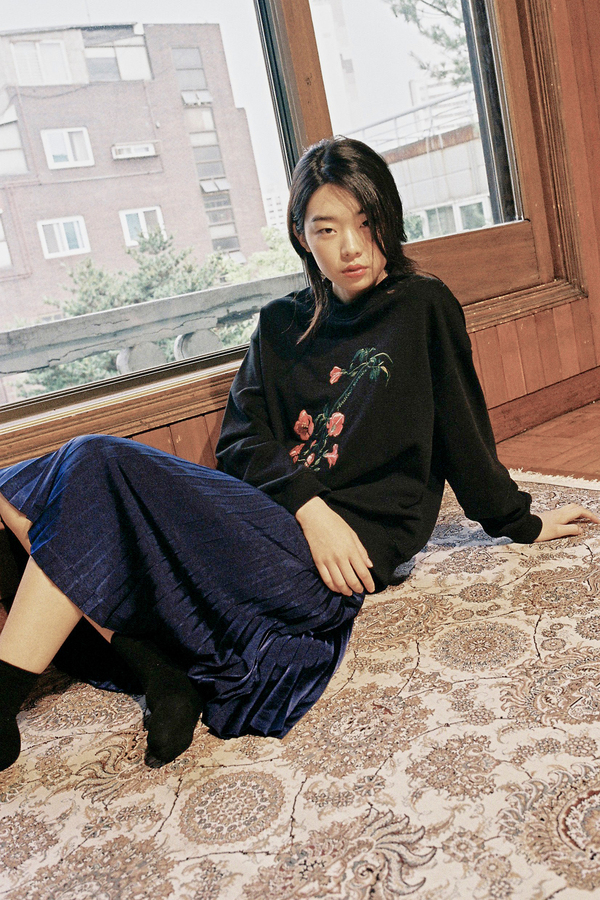 AMONG SEOUL Metallic Fan Skirt- Mustard AMONG SEOUL Metallic Fan Skirt- Mustard