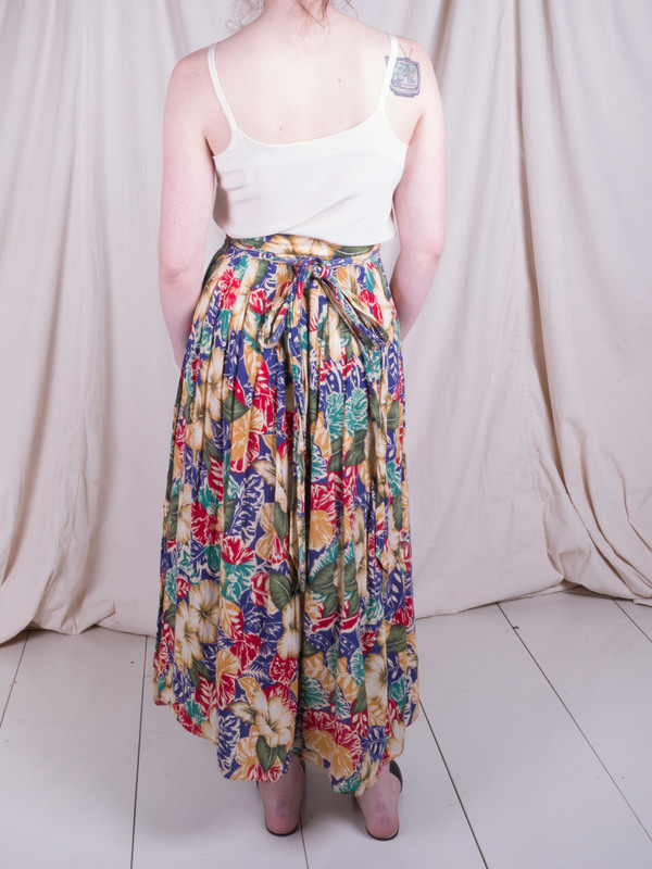 Woods Vintage Floral Wrap Maxi Skirt Woods Vintage Floral Wrap Maxi Skirt