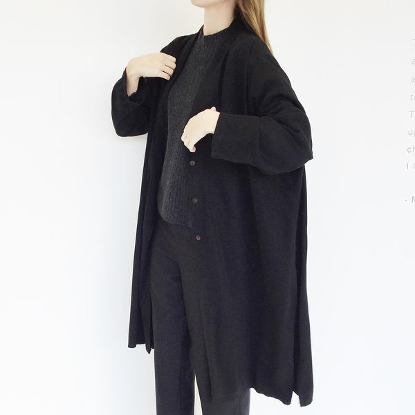 Johan Vintage Black Oversized Duster Johan Vintage Black Oversized Duster