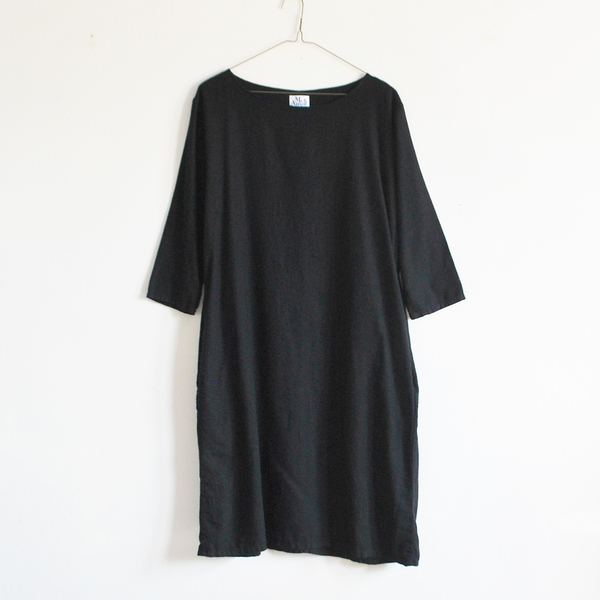 Me & Arrow 3/4 Sleeve Tall Dress - Black Me & Arrow 3/4 Sleeve Tall Dress - Black