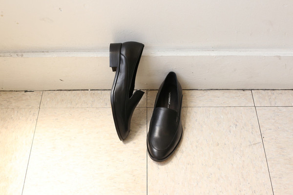 Intentionally Blank TEMPLE Black Leather Intentionally Blank TEMPLE Black Leather