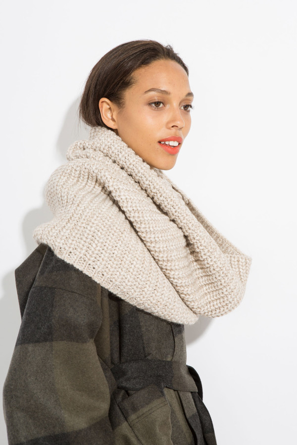 SCHAI Vita Snood - Oatmeal SCHAI Vita Snood - Oatmeal