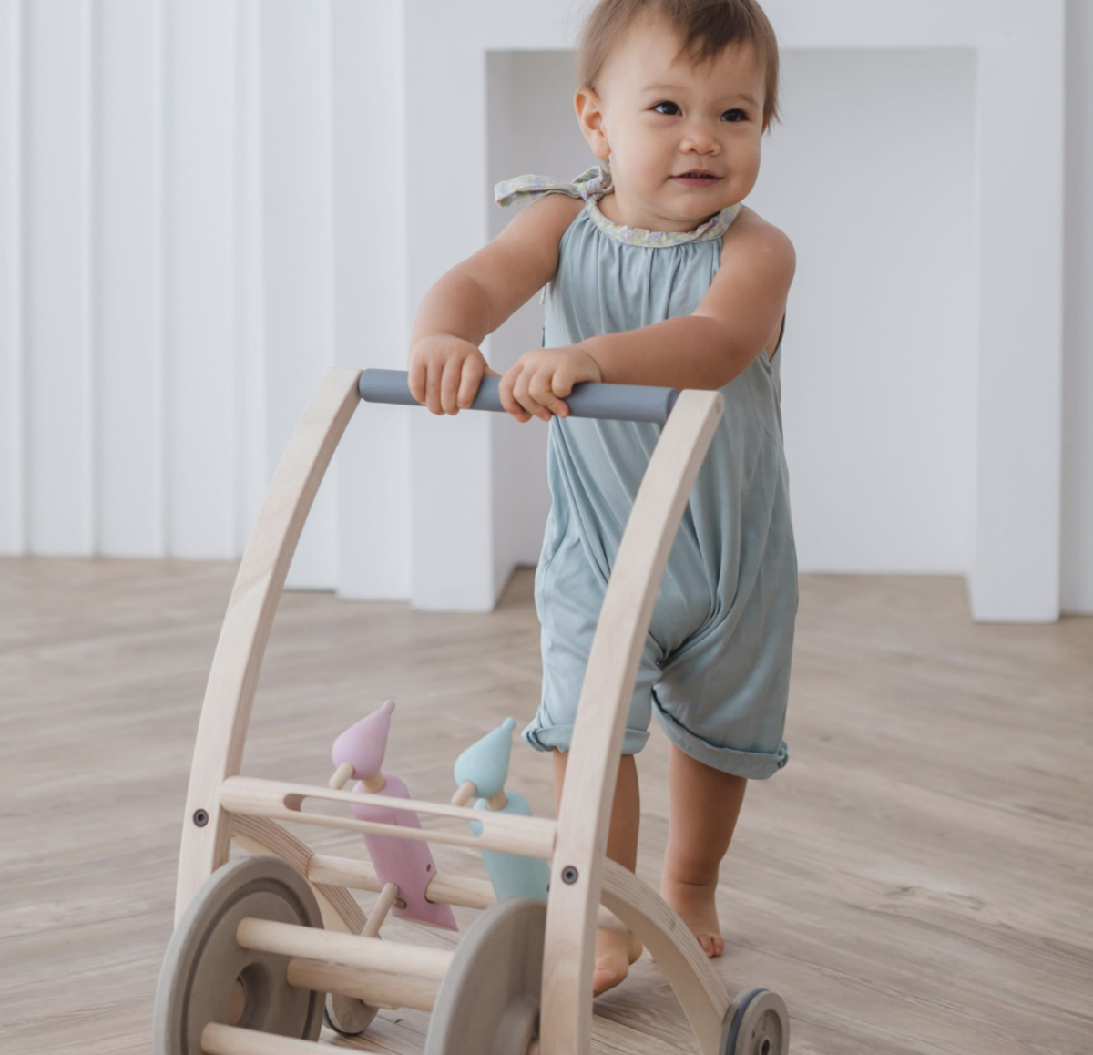 plan toys woodpecker walker