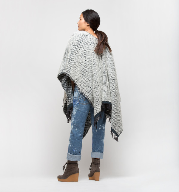 Lemlem Teddy Reversible Wrap Poncho Cloud Lemlem Teddy Reversible Wrap Poncho Cloud