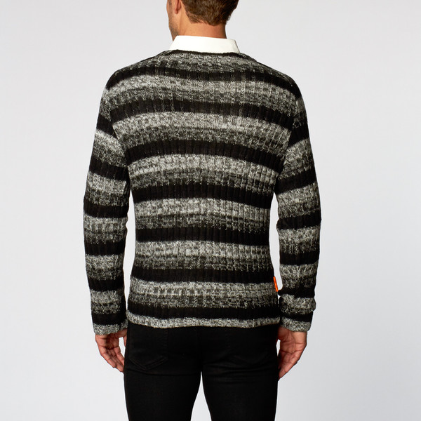 Men's Wolf & Man Talon - Crew neck Men's Wolf & Man Talon - Crew neck