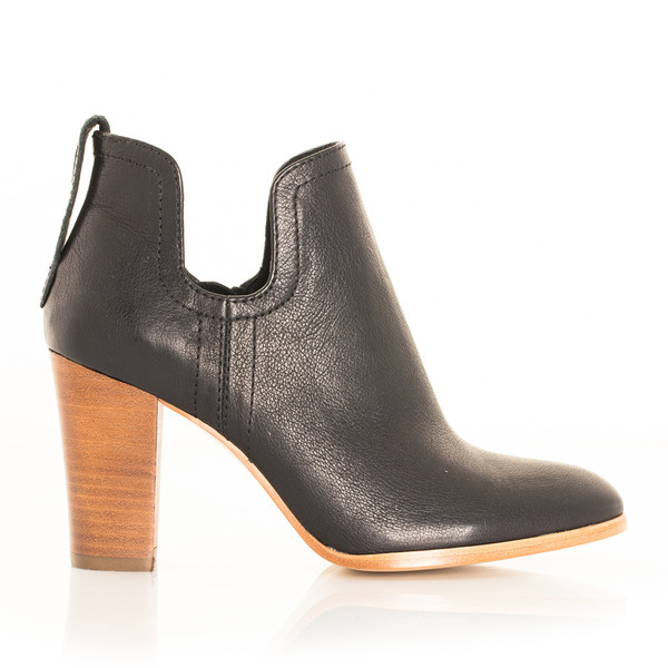 Charlotte Stone CLEO Charlotte Stone CLEO