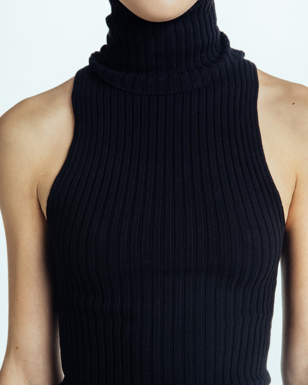 Giu Giu Nonna Sleeveless Turtleneck in Black Giu Giu Nonna Sleeveless Turtleneck in Black