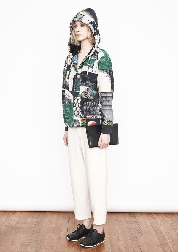 Berenik OUTERWEAR DIGITAL COLLAGE PRINTED HOODIE Berenik OUTERWEAR DIGITAL COLLAGE PRINTED HOODIE