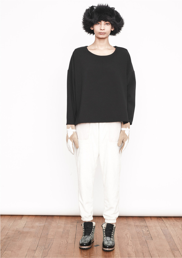 Berenik BASIC CREWNECK TOP Berenik BASIC CREWNECK TOP