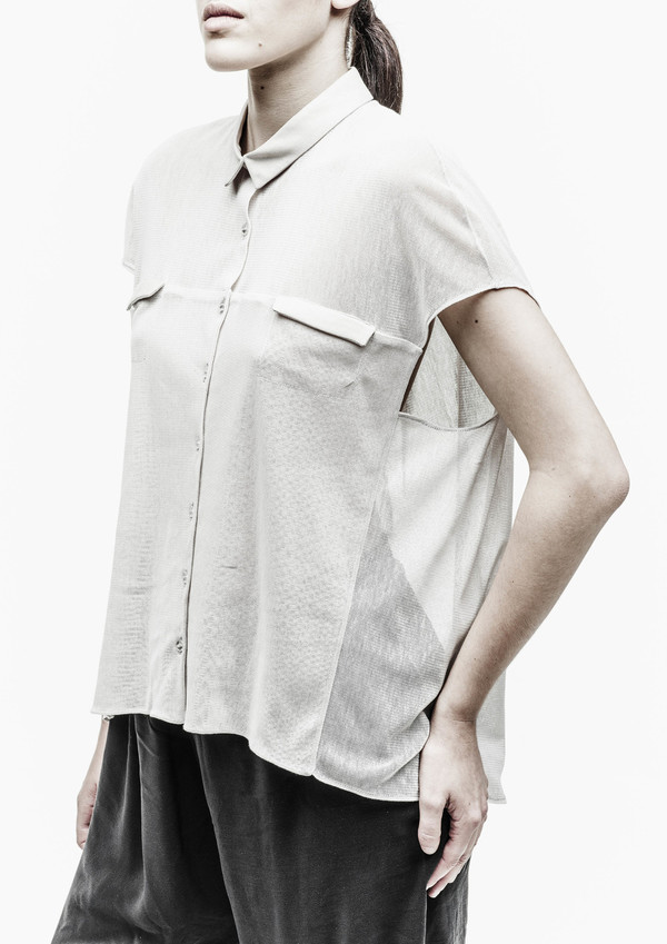Berenik Shirt Collar Front Pockets Cotton Mesh - Light Gray Berenik Shirt Collar Front Pockets Cotton Mesh - Light Gray