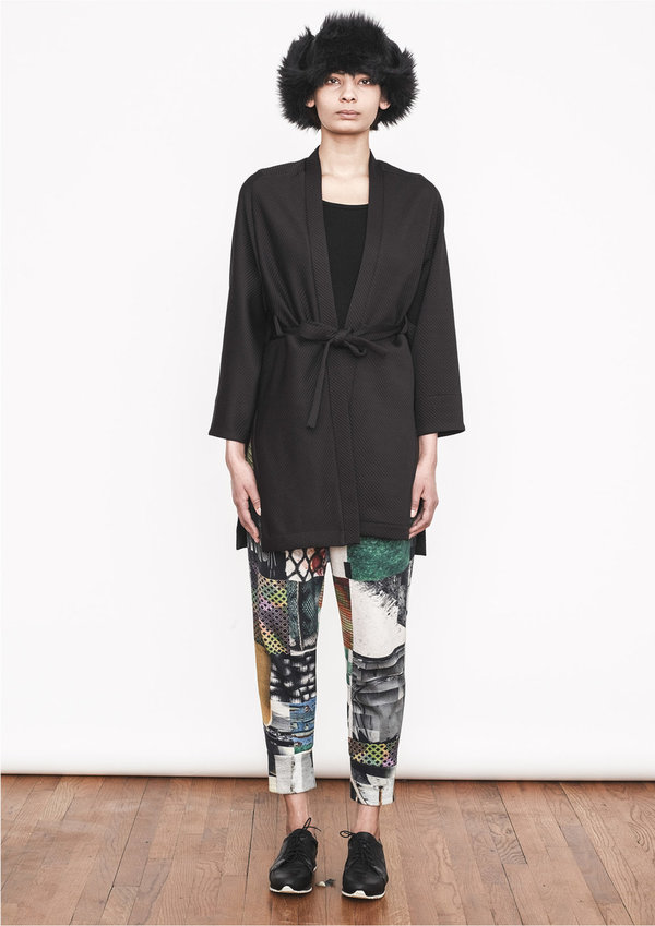 Berenik Vest Black Plain Berenik Vest Black Plain