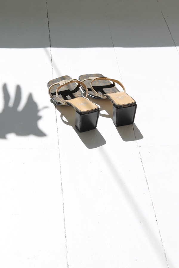DUO NYC VINTAGE FENDI SLIDE DUO NYC VINTAGE FENDI SLIDE