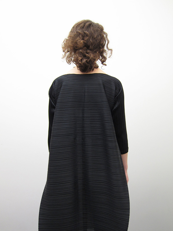 Issey Miyake Edgy Bounce Dress - Black Issey Miyake Edgy Bounce Dress - Black