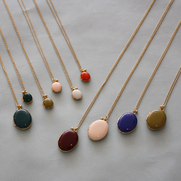 Trois Petits Points mini enamel locket Trois Petits Points mini enamel locket
