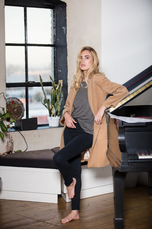 BETWEEN TEN Regina Wool Coat BETWEEN TEN Regina Wool Coat