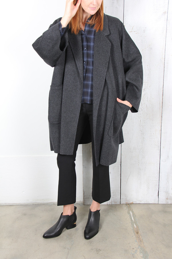 Helmut Lang OVERSIZED CAPE COAT Helmut Lang OVERSIZED CAPE COAT
