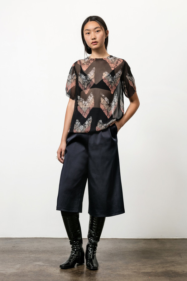 Osei-Duro Note T in Silk Chiffon Chevrons Osei-Duro Note T in Silk Chiffon Chevrons