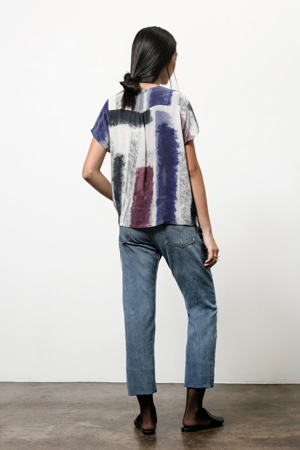 Osei-Duro Note T in Silk Crepe Mauve Brushstrokes Osei-Duro Note T in Silk Crepe Mauve Brushstrokes