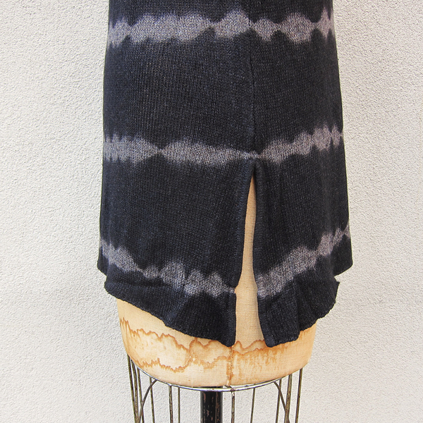 Tie-dye pullover sweater - black Tie-dye pullover sweater - black