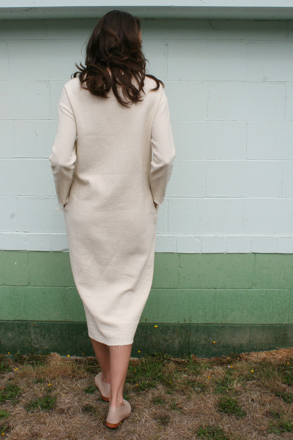 BLACK CRANE QUILTED LONG DRESS CREAM BLACK CRANE QUILTED LONG DRESS CREAM