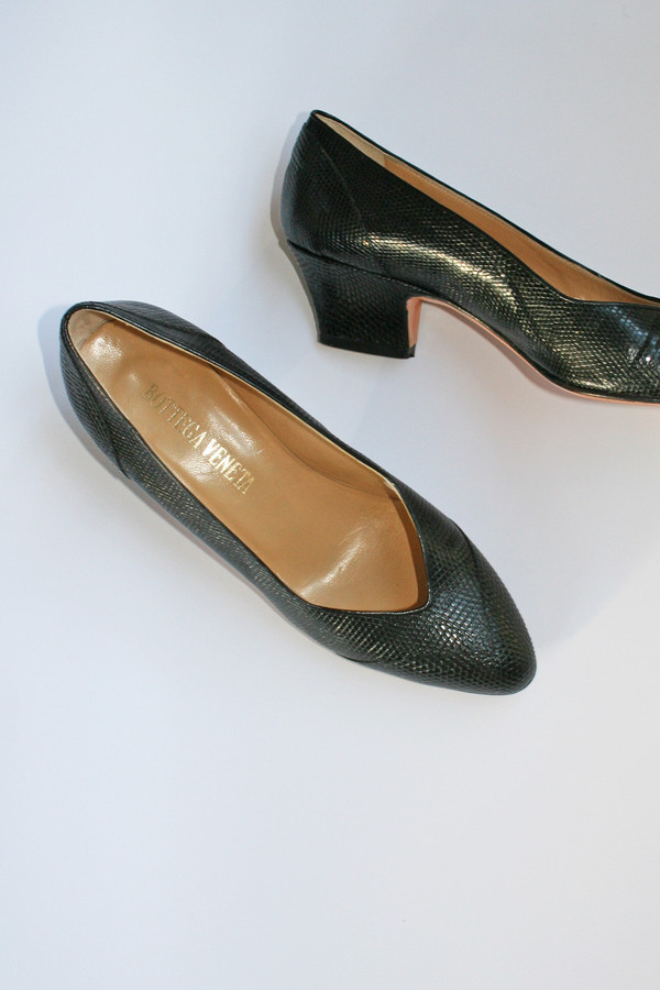 VINTAGE BOTTEGA VENETA PUMPS (SIZE 6) VINTAGE BOTTEGA VENETA PUMPS (SIZE 6)