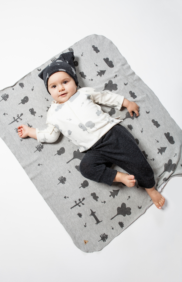 OMAMImini Heather Grey Baby Blanket with Secret Forest Print OMAMImini Heather Grey Baby Blanket with Secret Forest Print