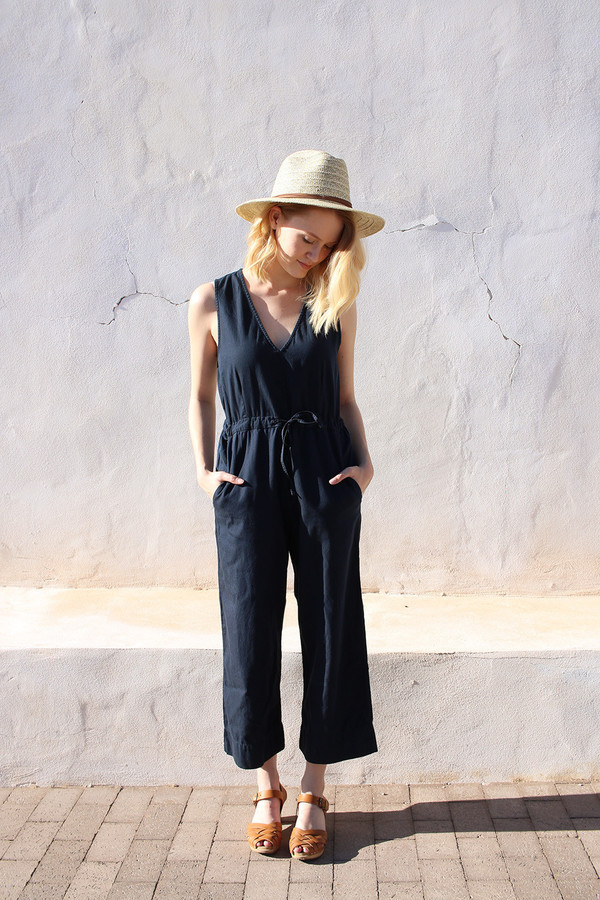 Slit-Back Jumper in Navy - one left! Slit-Back Jumper in Navy - one left!
