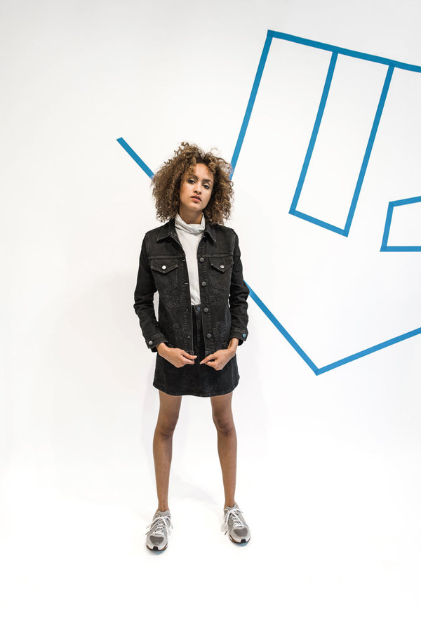 Alyssa Less Debbie Jacket - Coal Geo Hibiscus Alyssa Less Debbie Jacket - Coal Geo Hibiscus