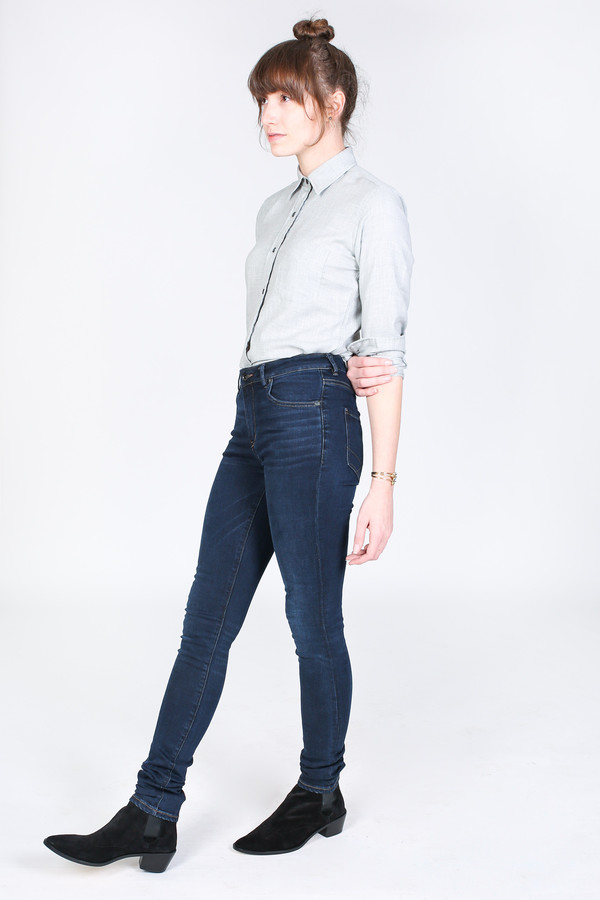 Vert & Vogue Laura Button-Up in Light Grey Vert & Vogue Laura Button-Up in Light Grey
