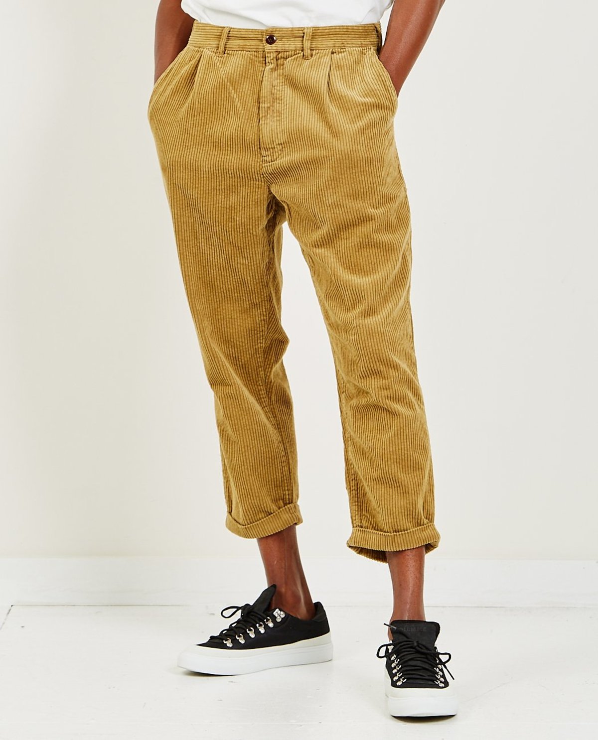 Alex Mill Corduroy Pleated Khaki 