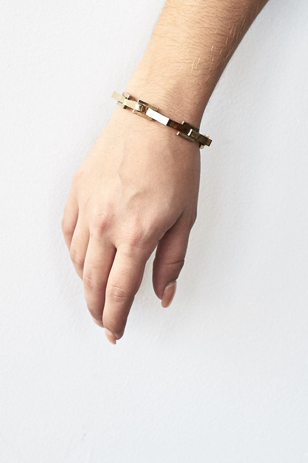 Samma Brass Open/Close Bracelet Samma Brass Open/Close Bracelet