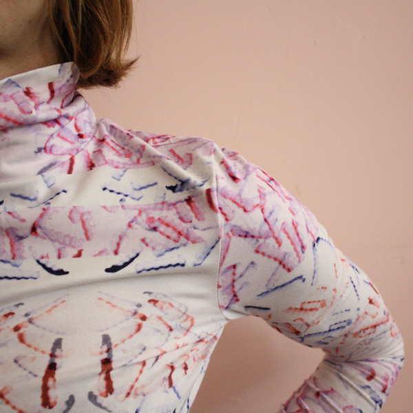 R/H female fries turtleneck R/H female fries turtleneck