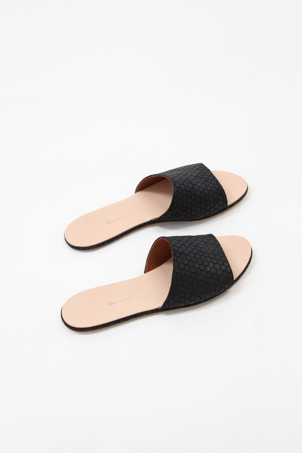 The Palatines Palatines Caelum Slide Sandal Black Hex The Palatines Palatines Caelum Slide Sandal Black Hex
