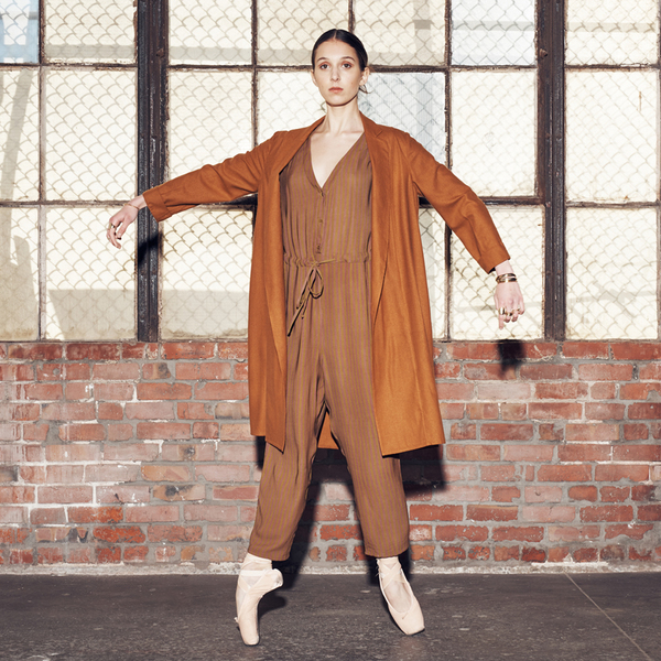 Ali Golden BUTTON-DOWN JUMPER - RUST STRIPE Ali Golden BUTTON-DOWN JUMPER - RUST STRIPE