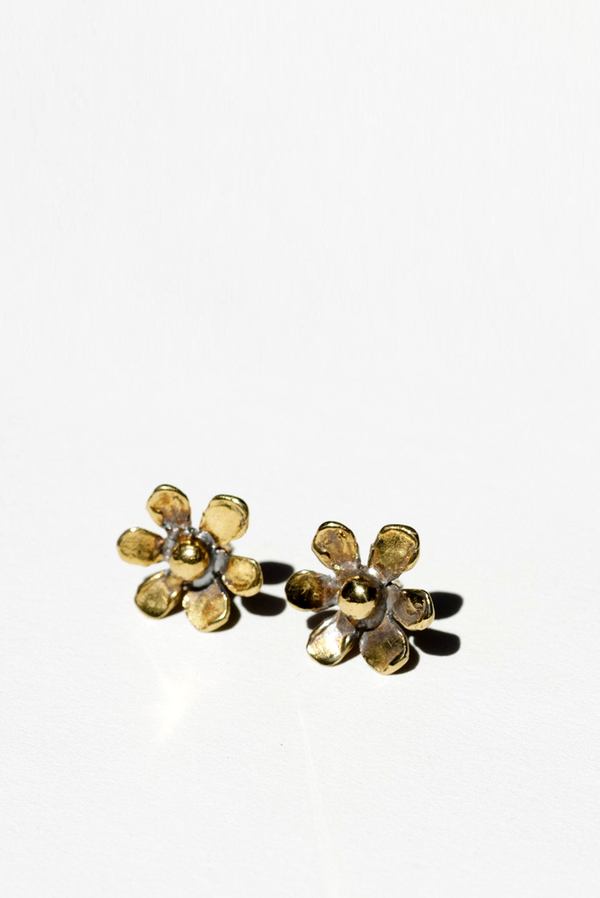 Mondo Mondo 18k Gold Plated Daisy Stud Earrings Mondo Mondo 18k Gold Plated Daisy Stud Earrings