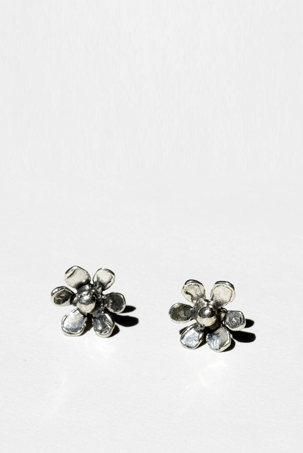 Mondo Mondo Sterling Silver Daisy Stud Earrings Mondo Mondo Sterling Silver Daisy Stud Earrings