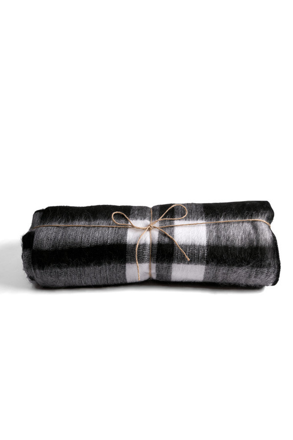 Carvieira Alpaca Blanket Black Charcoal Plaid Carvieira Alpaca Blanket Black Charcoal Plaid